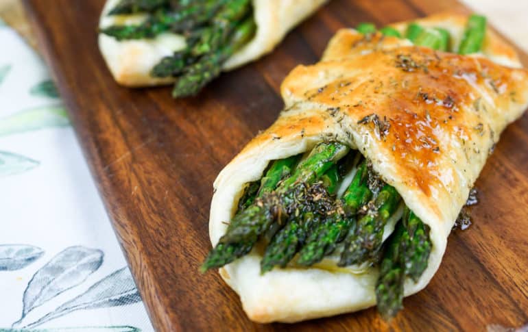 Puff Pastry with Asparagus and Baked Brie Cheese