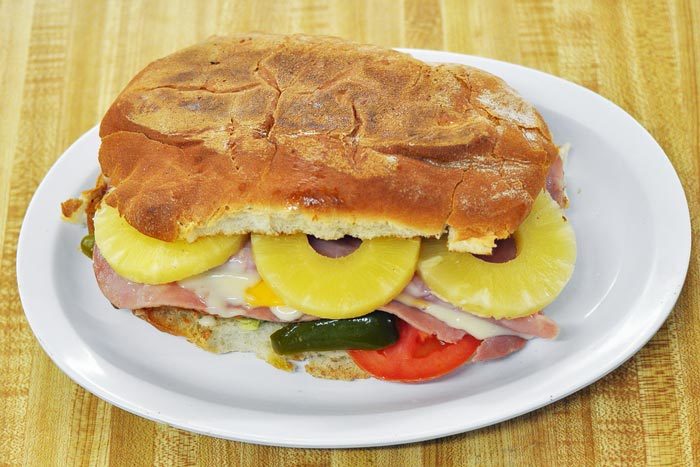 Torta hawaiana. Receta mexicana fácil