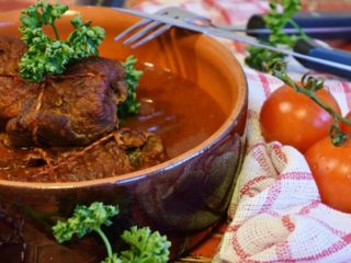 Birria de res estilo Jalisco. Receta sencilla