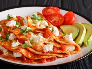 Entomatadas con requesón. Receta sencilla