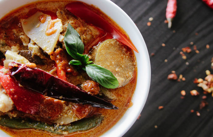 Bisteces rojos con papa. Receta sencilla