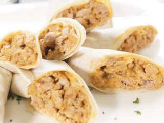 Fajitas de pollo con papas en crema. Receta fácil