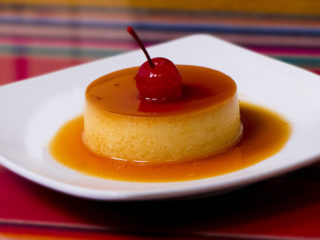 Flan con caramelo a baño María. Receta fácil