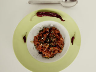 Picadillo en chile guajillo. Receta fácil