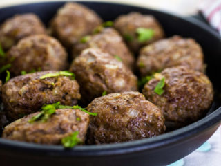 Albóndigas con champiñones. Receta fácil