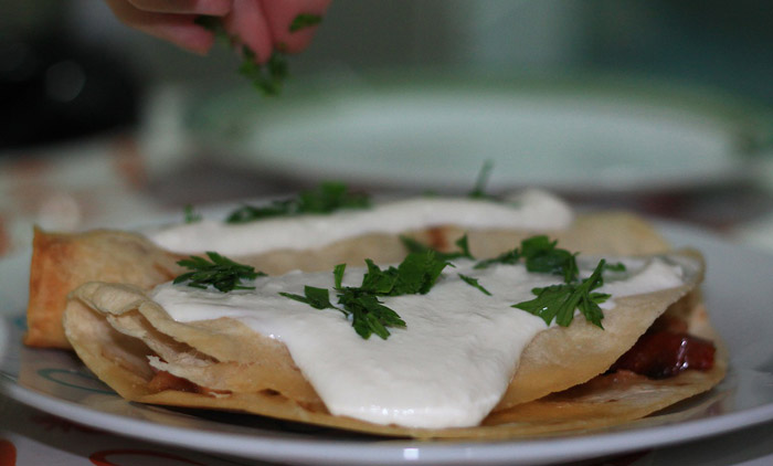 Quesadillas de atún fritas. Receta fácil