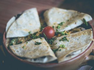 Quesadilla con Chapulines. Receta mexicana