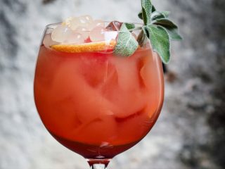 Agua loca de Fresa y Vodka. Receta sencilla