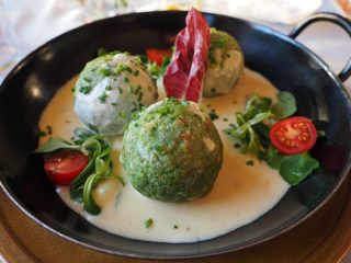Albóndigas de espinacas y queso. Receta fácil
