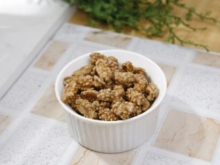 Cacahuates Garapiñados con Ajonjolí. Receta mexicana