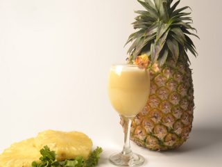 Agua loca de Piña y Tequila. Receta mexicana