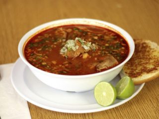 Birria de Cerdo. Receta mexicana fácil