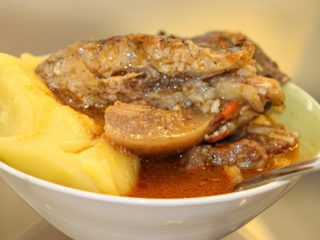 Puerco en Chile Guajillo. Receta mexicana