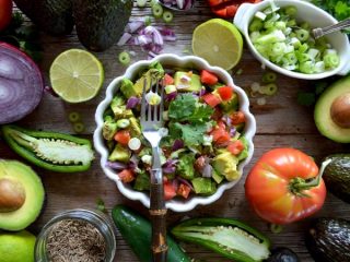Ensalada Mitla. Receta mexicana tradicional