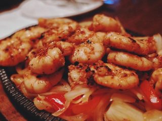 Alambre de chorizo y camarón. Receta fácil