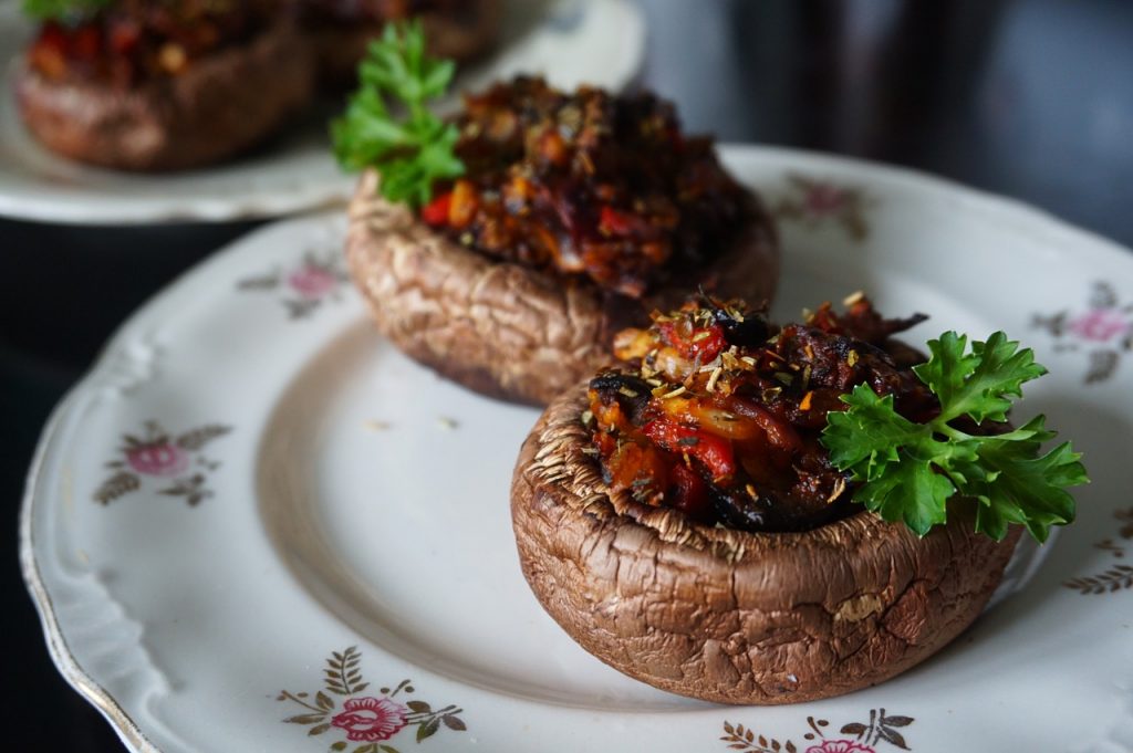 Champiñones rellenos de Espinacas. Receta fácil