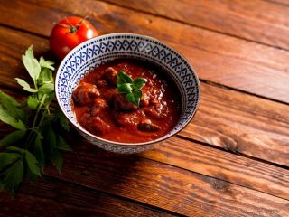 Chicharrón en Salsa de Chipotle. Receta fácil