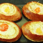 Brioches rellenos con huevo