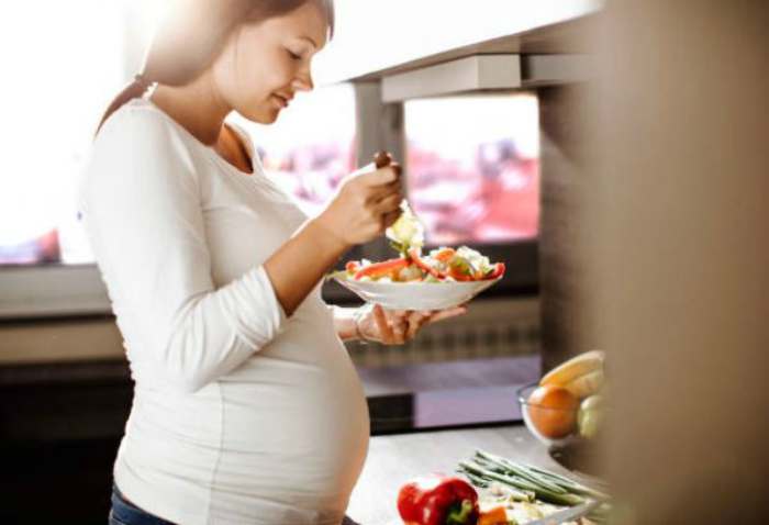 embarazo -7 propiedades del kiwi para la salud