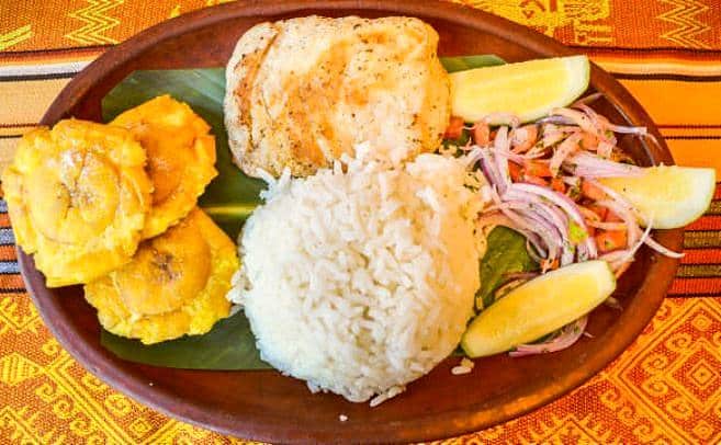 typical dishes of ecuador