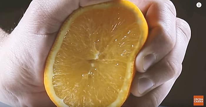 Exprimir naranja