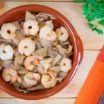 Gambas con Setas al Vino