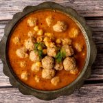 Albóndigas de Carne con Curry Rojo