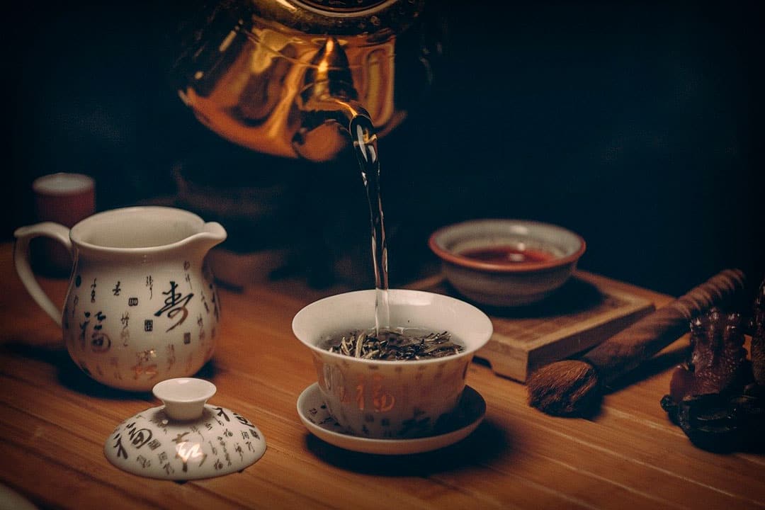 Tomar té azul o té oolong